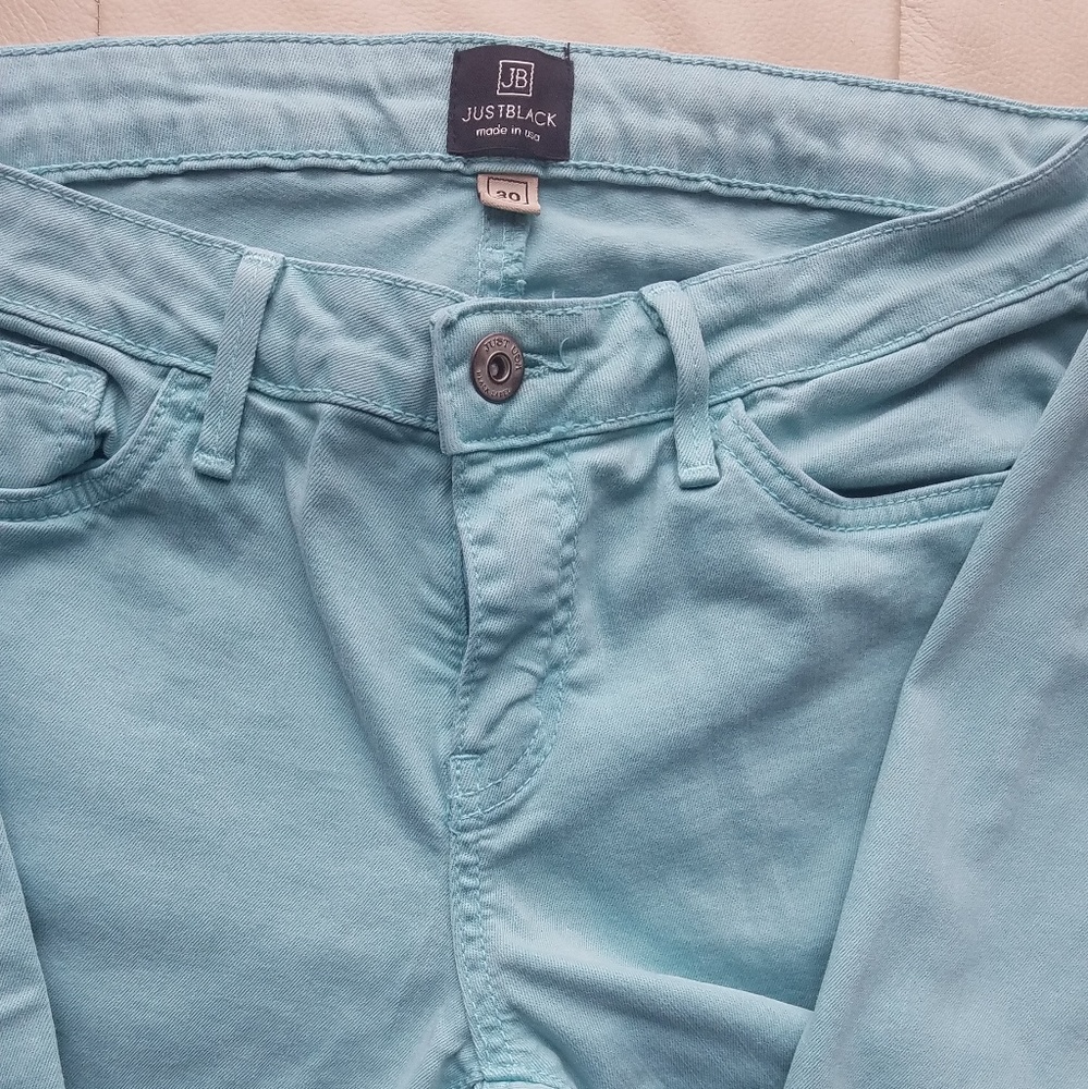 Just Black-Mint color